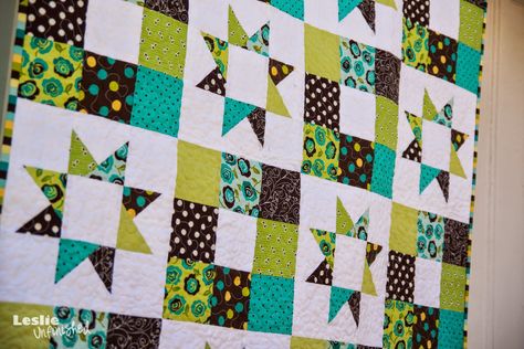 Pachwork Ideas, Pinwheel Quilts, Charm Square Quilt, Modern Baby Quilt, Kids Quilts, Pinwheel Quilt, Scrap Quilt Patterns, Baby Sewing Projects, Star Blocks