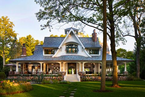 Cottage House Exterior, Fontana Lake, Low Country Homes, Houses Exterior, Family Cottage, Lake Houses Exterior, Lake Houses, Porch House Plans, Lakeside Cottage