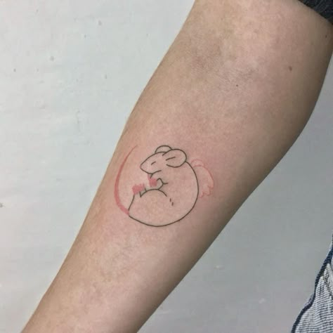 Rat Tattoo Ideas, Precious Tattoo, Tatu Ideas, Swag Tattoo, Modern Art Tattoos, Rat Tattoo, Lily Flower Tattoos, Scar Cover Up, Cute Simple Tattoos