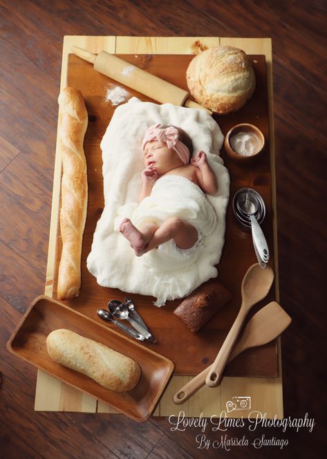 Newborn fresh from the bakery #lovelylimesphotography Newborn Baking Photoshoot, Family Baking, Baby Pic, The Bakery, Kitchen Photos, Kitchen Baking, Newborn Pictures, Food Themes, Limes