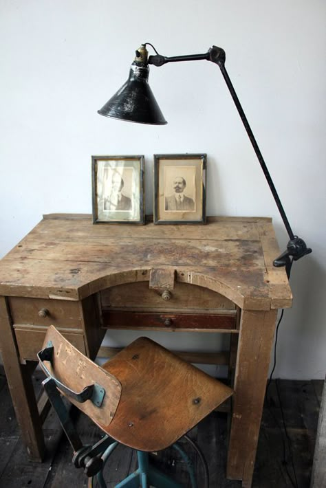 . Adventurer Bedroom, Old Wooden Desk, Desk Curved, Lamp Study, Anglepoise Lamp, Old Desks, Design Industrial, Diy Desk, Wooden Desk