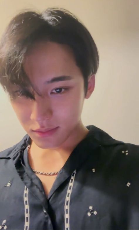 Mingyu Selfie, Pledis Seventeen, Kim Min Gyu, Kim Mingyu, Boyfriend Photos, Bare Face, Mingyu Seventeen, How Big Is Baby, Kim Min