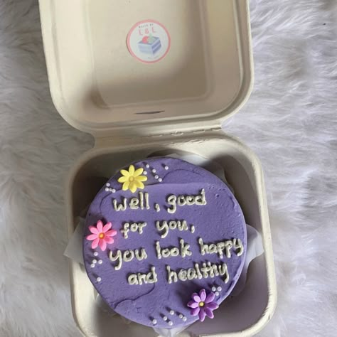 good 4 u - olivia rodrigo bento cake Sour Cake Olivia Rodrigo, Olivia Rodrigo Cake Ideas, Olivia Rodrigo Cakes Ideas, Olivia Rodrigo Birthday Cake, Olivia Rodrigo Cake, Cakes Quotes, Happy Birthday Olivia, Good 4 U, Olivia Lyrics