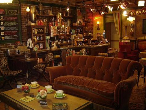 I can smell the intoxicating aroma of quality coffee and feel the warmth of a cozy place to relax. I want to own a coffee shop one day... Bookstore Cafe, Cozy Coffee Shop, Cute Furniture, Friends Central Perk, Fan Theories, Book Cafe, Central Perk, Cozy Cafe, Coffee Shop Decor