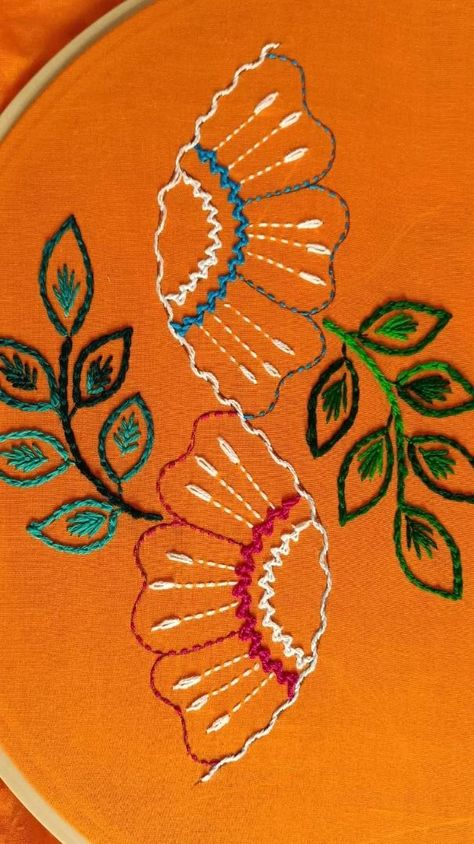 Kantha Embroidery Designs, Nokshi Katha, Green Kurti, Peacock Embroidery Designs, Kutch Work Designs, Simple Hand Embroidery Patterns, Embroidery Lessons, Kantha Embroidery, Simple Embroidery Designs