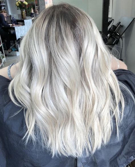 Silver Blonde Hair With Root Smudge, Platinum Hair Root Smudge, Ice Blonde With Root Smudge, Ash Blonde Hair Root Smudge, Ice Blonde Shadow Root, Platinum Blonde Foils, Platinum Hair With Root Smudge, Cool Blonde With Root Smudge, Ash Blonde Hair With Root Smudge