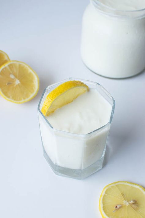 Totally Refreshing Lemon Yogurt Homemade Lemon Yogurt, French Yogurt Recipe, Lemon Yogurt Recipe, Key Lime Yogurt, Yogurt Homemade, Lemon Greek Yogurt, Benefits Of Lemon Water, Making Yogurt, Gourmet Grilled Cheese