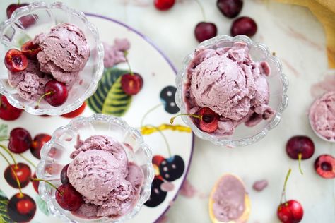 WeekNight Bite: Healthy, Easy, and Delicious Recipes Cherry Nice Cream, Cherry Ice Cream, Healthy Food Swaps, Cherry Chocolate, Frozen Cherries, Food Swap, Fruit Ice, Cherry Recipes, Holistic Nutritionist