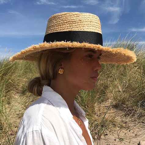 Shop this Instagram from @lackofcoloraus Monroe Hat, Wide Brim Straw Hat, Boho Hat, Matilda Djerf, Outfits With Hats, Beach Hat, Mode Inspiration, Beach Wear, The Sand