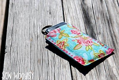 . Diy Lanyard, Iphone Bag, Iphone Sleeve, Crochet Mobile, Mini Tutorial, Beginner Sewing, Diy Mothers Day Gifts, Money Cards, Sewing Projects For Kids