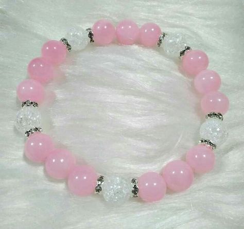 bracelets beads black girl Pink Y2k Bracelet, Pink Bracelet Ideas, Body Jewelry Diy, Crystal Beaded Bracelets, Pink Bracelets, Pink Beaded Bracelet, Girly Bracelets, Bracelets Pink, Pink Beaded Bracelets