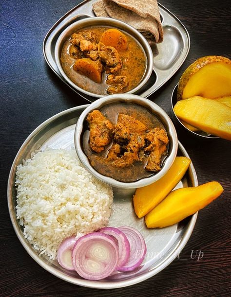 Saturday Odia Lunch Thali ~ • Usuna Bhata (Steamed Rice) • Chicken Tarkari (Chicken Curry) • Ruti (Roti) • Amba (Mango) Lunch Thali, Rice Chicken, Belly Dance Dress, Baby Farm Animals, Steamed Rice, Chicken Curry, Curry Chicken, Delicious Food, Hummus