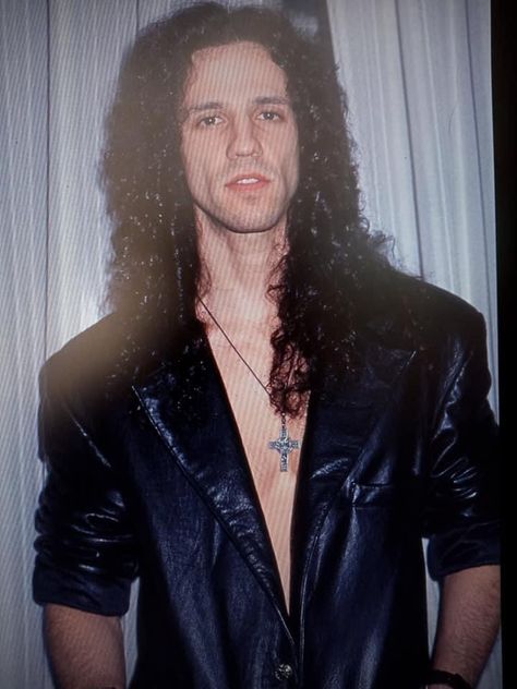 Photographer: Carmelo Giordano Gary Cherone 90s, Gary Cherone Extreme, Gary Gianni Game Of Thrones, Gary Sinise Young, Gary Cherone, Nuno Bettencourt, Nuno Bettencourt Magazine, Van Halen, Moose