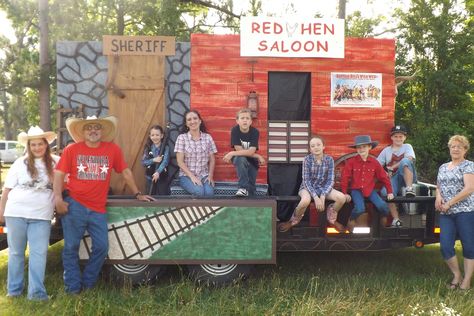 Splendora Founders Day 2013 - Wild West -- #parade #paradefloat Cowboy Float Parade, Wild West Parade Float Ideas, Homecoming Floats, Homecoming Parade, 4th Of July Parade, Western Town, Great America, Street Fair, Founders Day