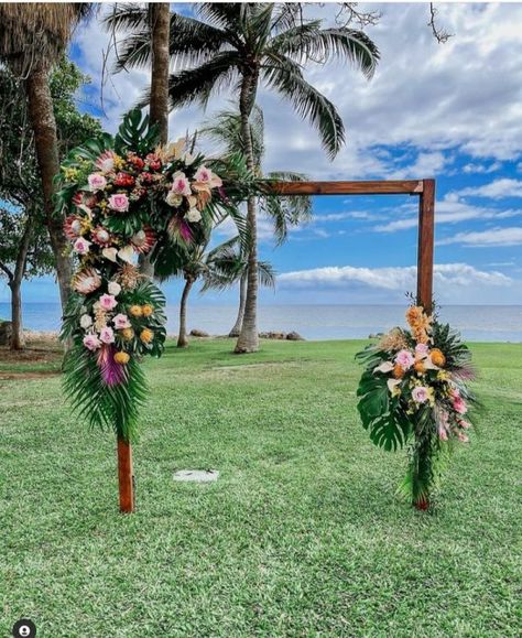 10 Elegant Wedding Arch Ideas You Will Want For Your Wedding - Wondafox Elegant Wedding Arch, Wedding Arch Ideas, Poppy Images, Arch Ideas, Wedding Location, Ceremony Decor, Different Flowers, Try Something New, Keep In Mind