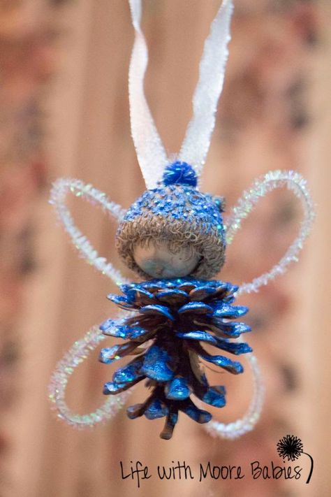 Life with Moore Babies: Pine Cone Winter Fairies #HolidayBazaar Winter Fairies, Pine Cone Art, Acorn Crafts, Fairy Crafts, Winter Fairy, Cones Crafts, Pine Cone Crafts, Easy Christmas Crafts, Family Crafts