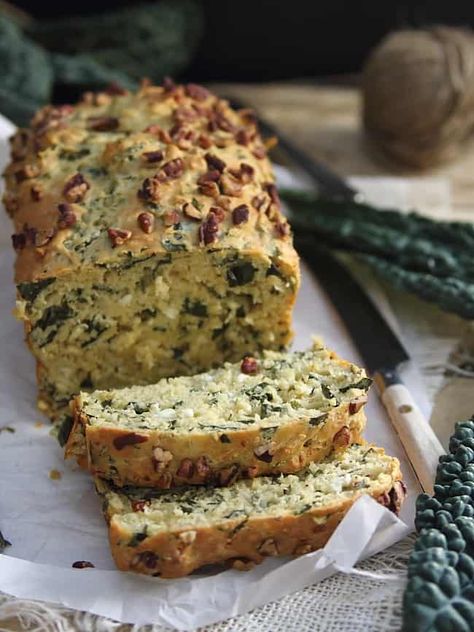 kale feta bread | Easy savory quick bread recipe with feta cheese, kale and einkorn flour from guest blogger Gina of Running to the Kitchen. [box type="1" class="rounded-5 shadow" width="480"] Feta Bread, Kale Feta, Feta Cheese Recipes, A Loaf Of Bread, Feta Recipes, Kale Recipes, Loaf Of Bread, Quick Bread Recipes, Summer Squash