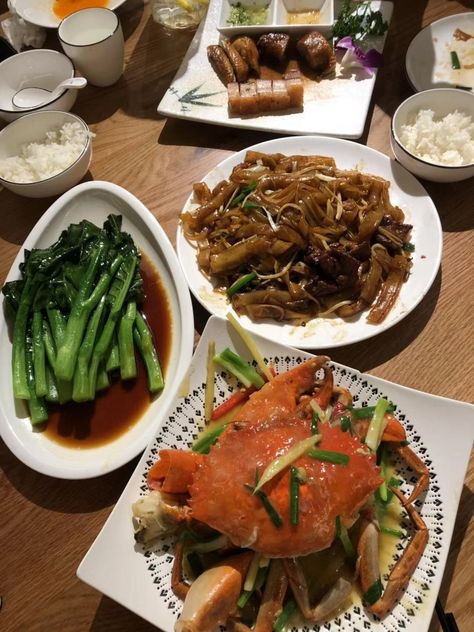 I love Cantonese foods. Yummy Cantonese Restaurant, Cantonese Food, Hong Kong Food, Principles Of Design, Beautiful Life, Chinese Food, Japchae, Design Project, Life Is Beautiful