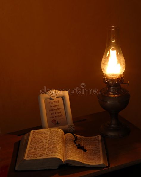 Recycle Decor, Biblical Oil Lamp, Old Oil Lamps Antiques, Roman Oil Lamp, Antique School Desk, Mini Oil Lamps Vintage, Antique Oil Lamps, Amber Antique Miniature Oil Lamps, Old Lamps