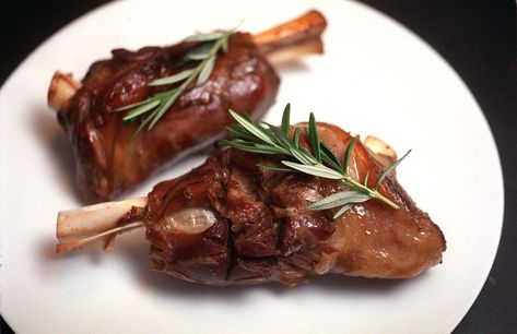 This rosemary garlic lamb shanks recipe has only a few ingredients, but thanks to the long, slow cooking, it yields flavorful fork-tender meat. Roast Lamb Shank Recipe, Roasted Lamb Shanks, Lamb Shank Recipe, Slow Roast Lamb, How To Cook Lamb, Lamb Shank, Roast Lamb, Slow Cooked Meat, 30 November