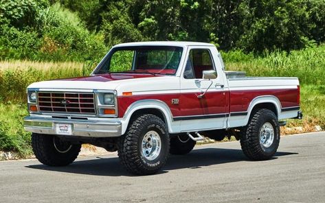 This 1986 Ford F150 4X4 sports the Custom trim and features a desirable short-bed design with just over 41K miles. #Ford 1980 Ford Truck, 1986 F150, 1988 Ford F150, 1982 Ford F150, County Aesthetic, 1986 Ford F150, 1988 Ford F250, 1985 Ford F250 4x4, Ford Obs