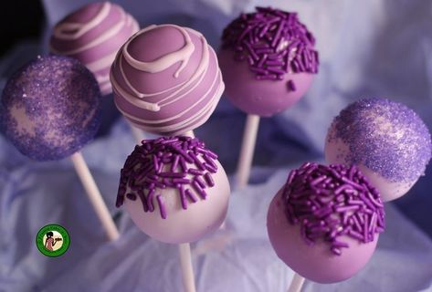 Purple Cake Pops, Savory Cakes, Purple Cake, Cake Pop Decorating, Tiny Cakes, Wedding Cake Pops, Birthday Cake Pops, Purple Food, Purple Cakes