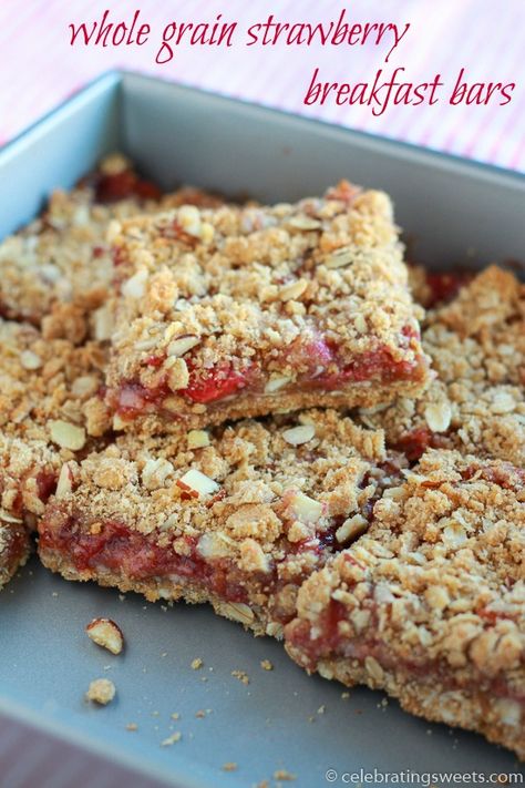 Whole Grain Strawberry Breakfast Bars ~ Delicious & Easy whole grain oat bars filled with strawberries and topped with an almond crumble! Perfect for Breakfast or a Sweet Treat! Whole Grain Meals, Fruit And Grain Bars, Oatmeal Fruit Breakfast Bars, Whole Grain Recipes, Strawberry Oatmeal Breakfast Bars, Berry Oat Bars Healthy, Healthy Strawberry Oat Bars, Strawberry Breakfast, Oat Bars