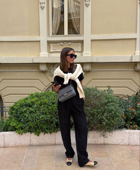 Dress Like A Parisian, Casual Outfits For Women, High Waisted Dress, Aesthetic Paris, French Wardrobe, Style Désinvolte Chic, High Waisted Dress Pants, Ladylike Style, Outfits For Work