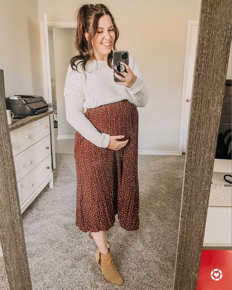 Maternity Skirts Outfits, Pregnant Skirt Outfit Winter, Maternity Skirt With Sweater, Modest Fall Maternity Outfits, Maternity Outfit Plus Size, Maternity Fall Outfits Plus Size, Teacher Maternity Outfits Winter, Maternity Skirt And Sweater Outfit, Skirt And Sweater Outfit Pregnant