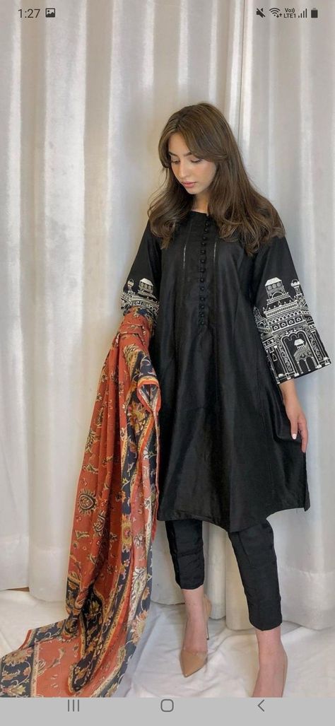 Eid Outfit Ideas, Eid Outfit, Pakistani Fashion Casual, Stylish Short Dresses, Casual Indian Fashion, Pakistani Dresses Casual, Pakistani Fashion Party Wear, Pakistani Fancy Dresses, Salwar Kamiz