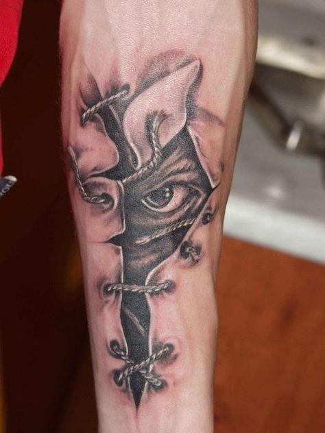 I Love Jeeper Creeper Tattoo, Tattoo From Movies, Keepers Creepers Tattoo, Scary Leg Tattoos, Small Horror Movie Tattoo Ideas, Horror Neck Tattoo, Jeepers Creepers Tattoo Design, Naomi Tattoo, Horror Characters Tattoo