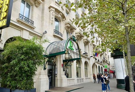 Cheap Hotels In Paris, Paris Boutique Hotels, Paris Budget, Paris Cheap, Paris Walking, Paris Trip Planning, Paris Walking Tour, Paris In December, European Hotel