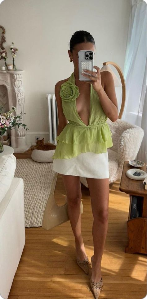 Charleston Outfits Summer Casual, Nyc Summer Work Outfits, Summer Outfit Europe, Mykonos Outfit, Nyc Summer, European Summer Outfits, Fashion Fits, Utrecht, Streetwear Women