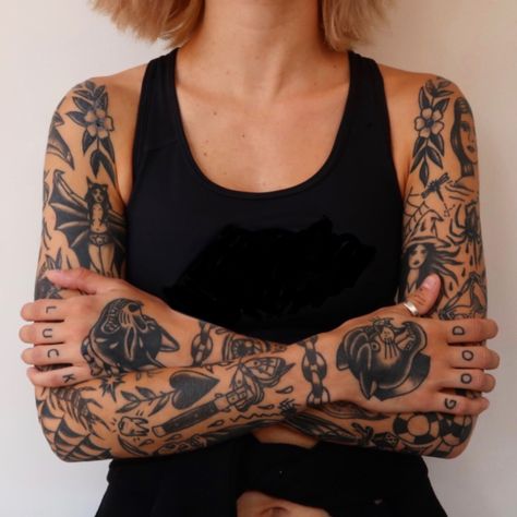 GRACE AUDREY Body Decor, Tattoo Aesthetic, Traditional Tattoo Sleeve, Sleeve Ideas, Shoulder Tattoos For Women, Full Sleeve Tattoos, Old Tattoos, Body Modification, Tattoo Videos