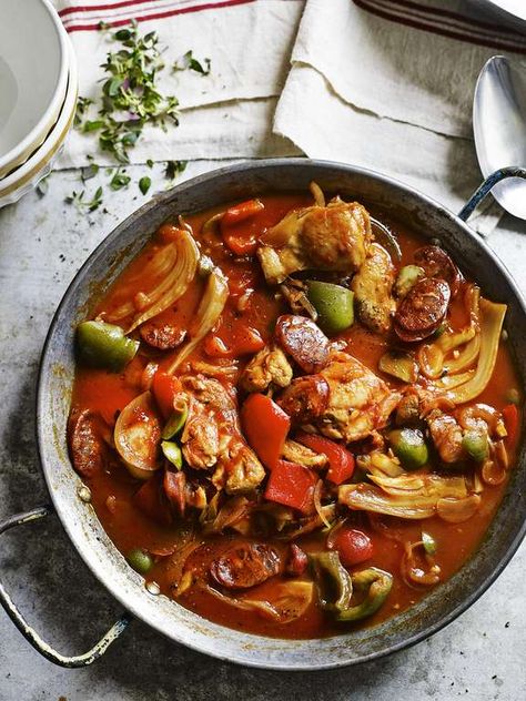 Spanish Chicken Stew, Spanish Stew, Chicken Stew Recipe, Spanish Chicken, Boiled Chicken Breast, Chicken Tikka Masala Recipes, Chorizo Recipes, Stew Chicken Recipe, Spain Food