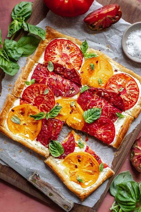 Puff Pastry Tomato, Herbed Ricotta, Ricotta Tart, Rough Puff Pastry, Savory Pastries, Dinner Family, Tomato Tart, One Pot Dinner, Flaky Pastry