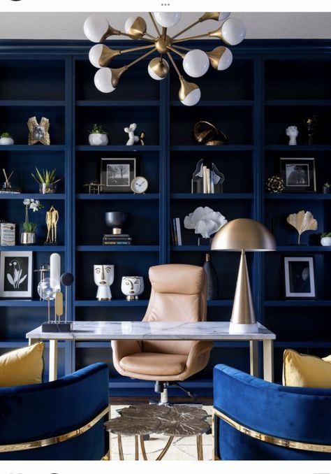 Blue Home Office Design, Navy Blue Office Ideas, Blue And Gold Office, Navy And Gold Office, Bookshelf Decorating Ideas, Hamptons Interior Design, Blue Home Offices, Office Decor Organization, Hamptons Interior