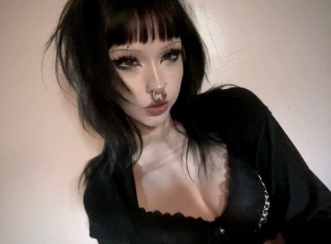 Creepy Makeup Looks, Short Scene Hair, Alt Makeup, Alt Girls, Emo Makeup, Swag Makeup, Alternative Makeup, Cool Makeup Looks, Makeup Tattoos