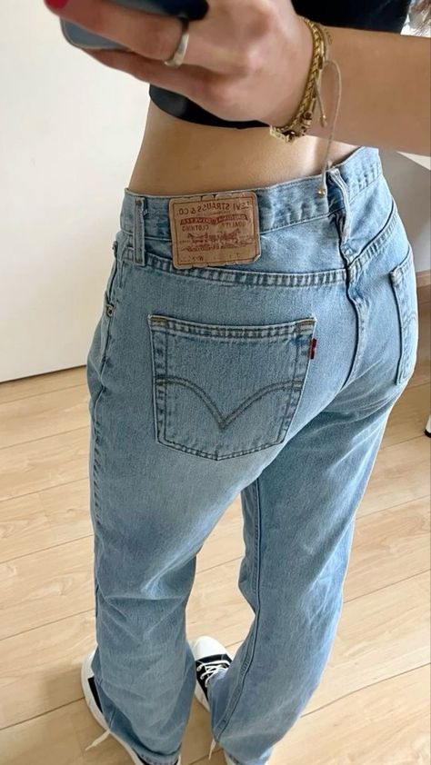 Vintage Levis Outfit, Levis 501 Outfit, 501 Outfit, Jean Aesthetic, Levis Outfit, Vibe Aesthetic, Levi 501, Outfit Inspo Casual, Levi Jeans Women