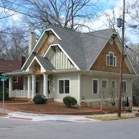 75 One-Story Exterior Home with a Clipped Gable Roof Ideas You'll Love - July, 2024 | Houzz Gable Roof Exterior, Industrial Scandinavian, Farmhouse Transitional, Scandinavian Rustic, Exterior Home Design, Roof Ideas, Rustic Coastal, Exterior Home, Gable Roof