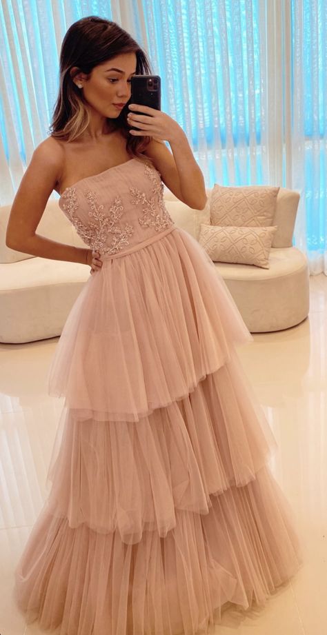 Layered Prom Dress, Pink Tulle Prom Dress, Debut Dresses, Beach Wedding Attire, Tulle Prom Dresses, Prom Dress Inspo, Prom Dresses Formal, Classy Outfits For Women, Net Dress