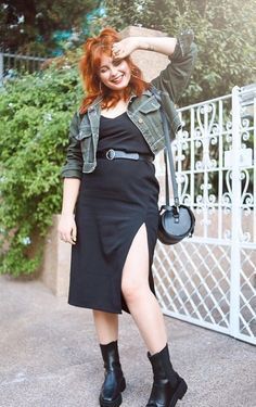 Edgy Outfits For Midsize Women, Alternative Fashion Mom, Black Sheer Tights Outfit Plus Size, Curvy Grunge Outfits 90s, Plus Size Glam Rock Outfit, Midsize Fashion Edgy, Plus Size Fall Outfit Grunge, Midsize New Year Outfit, Mid Size Goth Fashion