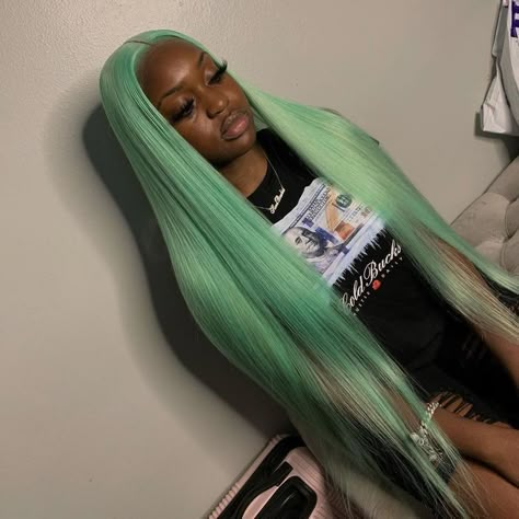 Long Green Hair, Straight Human Hair Bundles, Frontal Wig Hairstyles, Lace Fronts, Mint Hair, Green Wig, Straight Wigs, Dyed Hair Inspiration, Frontal Hairstyles