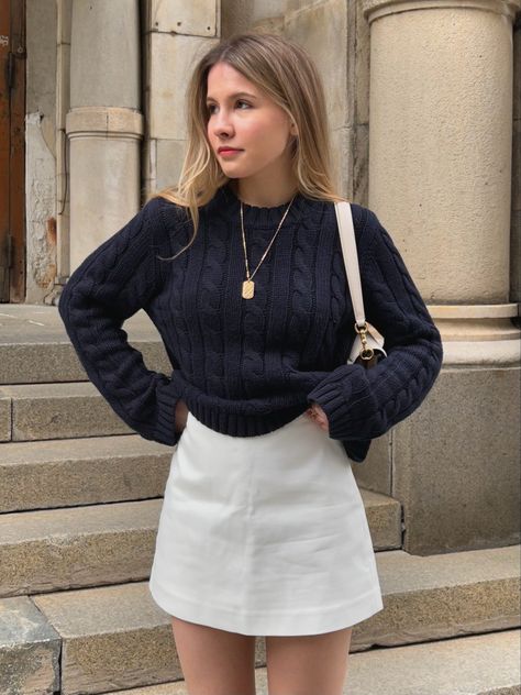 Girl wear white skirt and blue sweater coach bag Country Club Outfit Women Classy, Old Money Outfits Sneakers, Preppy Fashion Outfits, Private School Outfits Casual, Young Old Money Outfits, Old Money Outfit Women Fall, European School Outfits, Coach Outfits Women, Okd Money Fashion