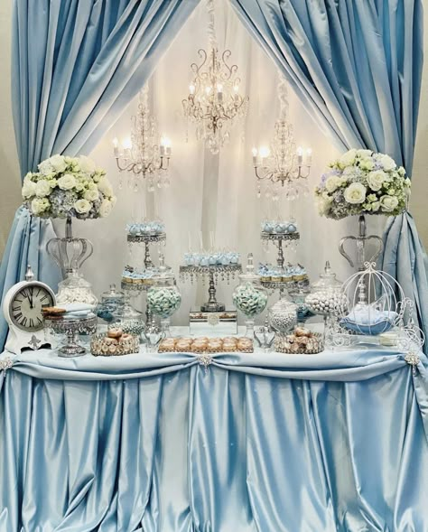 Quinceañeras Table Decorations, Cinderella Quince Chambelanes, Cinderella Quince Dessert Table, Light Blue Quinceanera Table Decorations, Quince Decorations Light Blue And Silver, Light Blue Quinceanera Decorations Ideas, Butterfly Quince Theme Blue, Cinderella Candy Table Ideas, Cinderella Table Decor