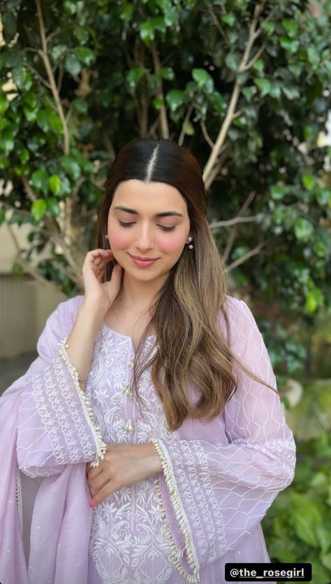 Nimrat Khaira Pics, Nimrat Khaira Suits, Nimrat Khaira, Insta Dp, New Images Hd, Traditional Indian Outfits, Indian Aesthetic, Dress Indian Style, Pakistani Suits