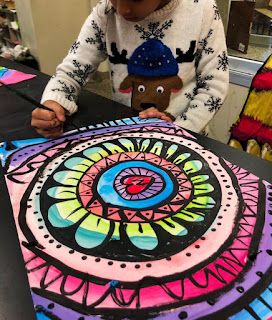 Art Room Blog: 4th Grade Florescent Mandalas... Art Club Projects, Elementary Art Lessons, Elementary Art Rooms, Smart Class, Inspired Painting, 2nd Grade Art, 6th Grade Art, 4th Grade Art, 5th Grade Art