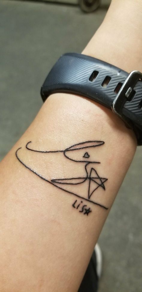 Lalisa Tattoo, Blackpink Inspired Tattoo, Blackpink Tattoo Ideas, Blackpink Tattoo, Best Rose Tattoo, Room Tattoo, Lisa Tattoo, Blackpink Lightstick, Rose Tattoo Ideas