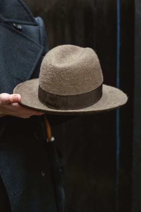 How a hat should fit (with Stephen Temkin fedora) – Permanent Style Permanent Style, Trilby Fedora, High Fashion Men, Fedora Hat Men, Straw Fedora Hat, Wide Brim Fedora, Straw Fedora, Wool Fedora, Felt Fedora