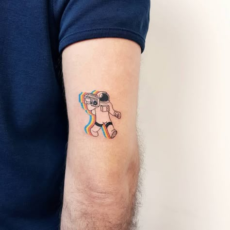 Dj Tattoo, Small Colorful Tattoos, Maching Tattoos, Astronaut Tattoo, Tatuagem Masculina Pequena, Galaxy Tattoo, Wrist Tattoos For Guys, Cool Chest Tattoos, Tattoos For Lovers